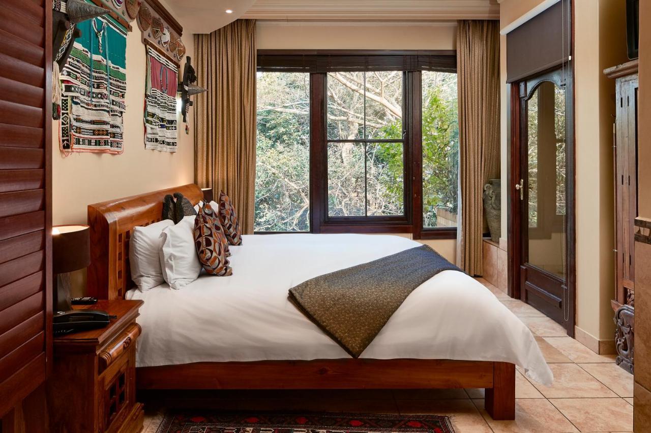 Ammazulu African Palace Kloof Bagian luar foto