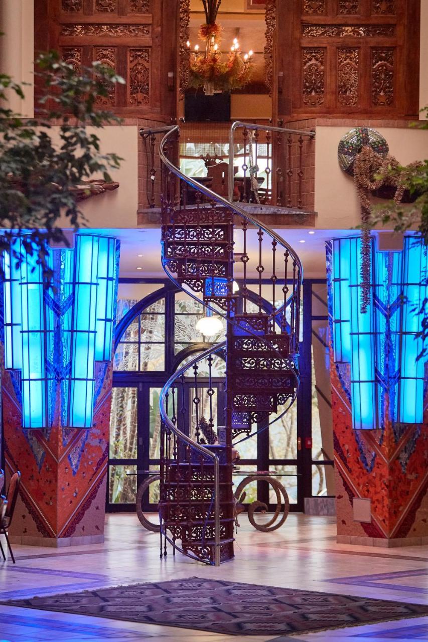 Ammazulu African Palace Kloof Bagian luar foto