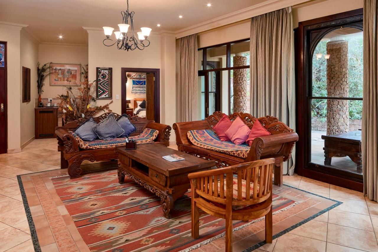 Ammazulu African Palace Kloof Bagian luar foto